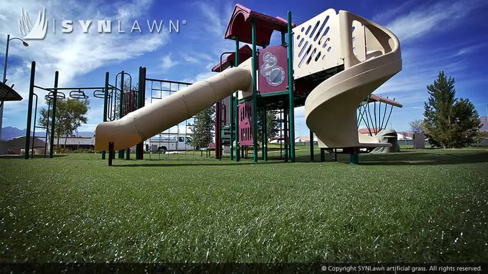 artificial-grass-for-play-areas-009.jpg.webp